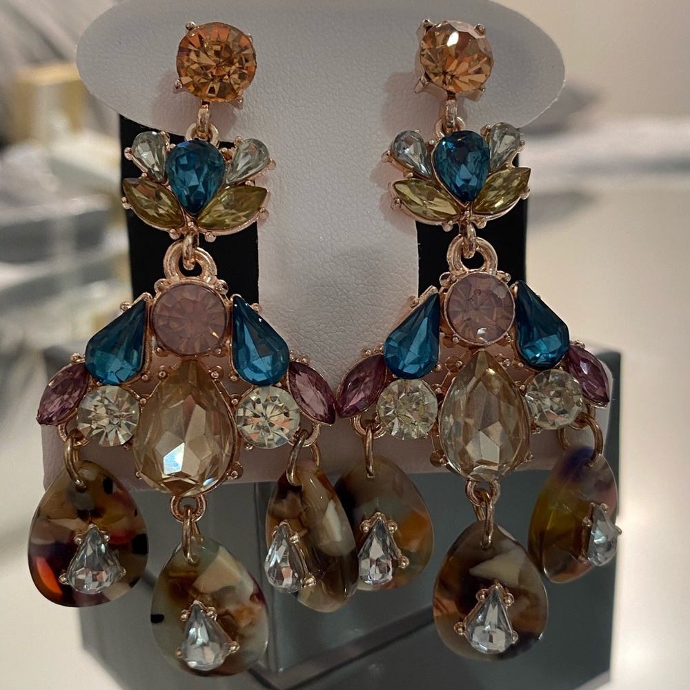 Jewelry - Picture 4 of 4